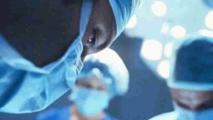 İngiltere’de Plastik Cerrah, Meslektaşını Öldürmeye Teşebbüsten Ömür Boyu Hapse Mahkûm Edildi