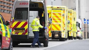 İngiltere’de tedavi için sıra bekleyenlerin sayısı 7,6 milyona ulaştı