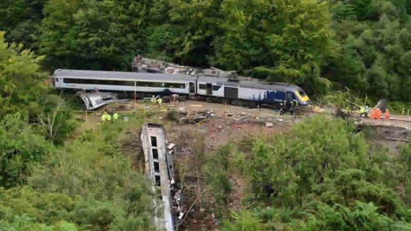 İskoçya’da 3 kişinin öldüğü tren kazası sonrası 6,7 milyon pound ceza