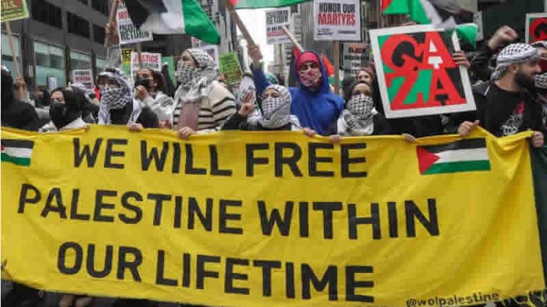 İngiltere İçişleri Bakanı: Filistin bayrağı sallamak yasal olmayabilir