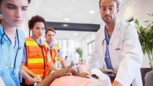 İngiltere’de yabancı doktorlar ‘ucuz iş gücü’ olarak görülüyor