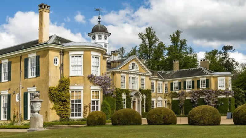 İngiltere’nin büyük bölümünde konut fiyatları düşüyor