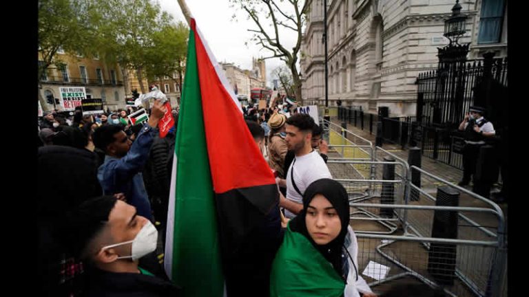 Londra’da İsrail-Gazze çatışmaları nedeniyle polis devriyeleri artırıldı