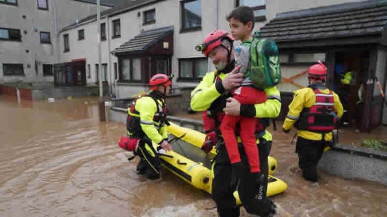 Storm Babet: İngiltere’de selden etkilenen bölgelerde daha fazla yağış bekleniyor
