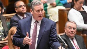 İngiltere’de 8 Gölge Bakan istifa etti