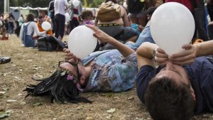 İngiltere’de ‘gülme gazı’ yasağı