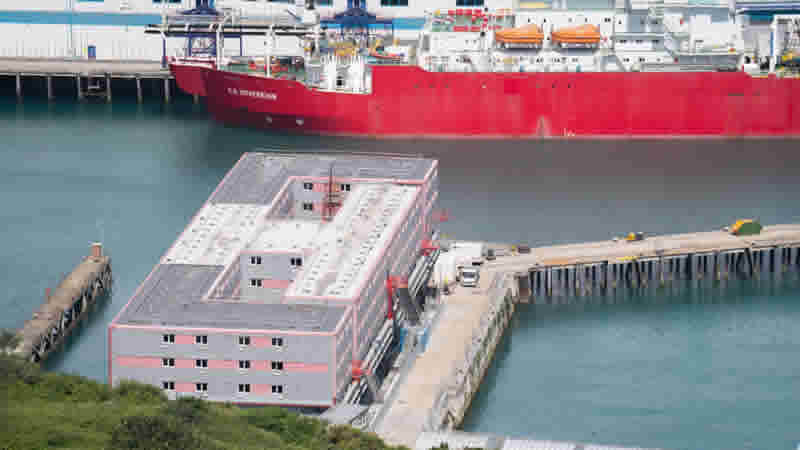 Bibby Stockholm mülteci gemisinde bir sığınmacı hayatını kaybetti