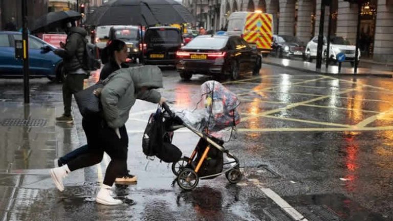 Birleşik Krallık’ta hava durumu: Şiddetli yağmur nedeniyle sarı uyarı verildi