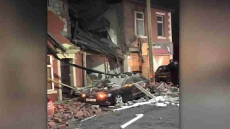 Blackburn’deki patlama sonrası 1 kişi enkaz altından çıkarıldı