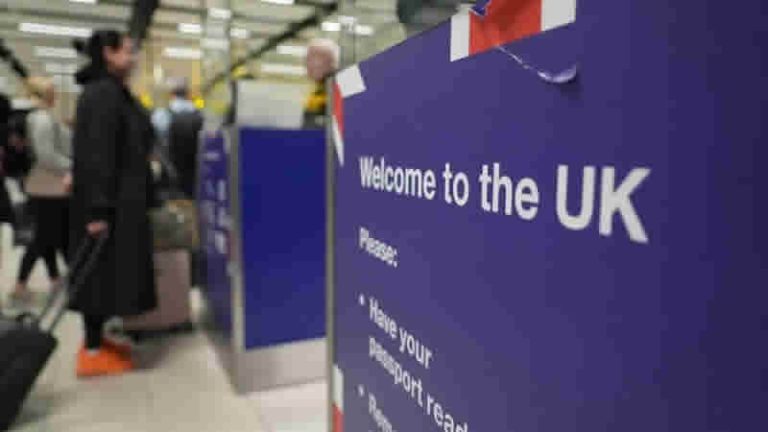 İngiltere hükümeti aile vizesi için gerekli maaş eşiğini geri çekiyor