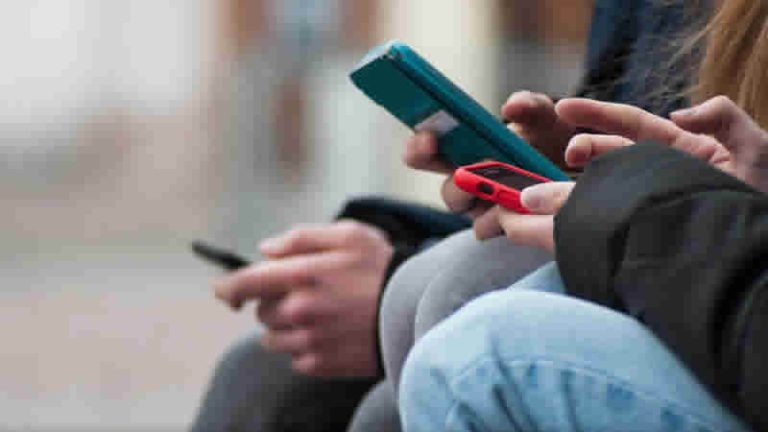 İngiltere 16 yaş altına sosyal medya yasağı getirebilir