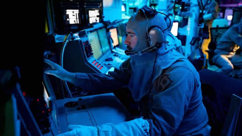 İngiltere, Kızıldeniz’de ticari gemileri hedef alan İHA’yı düşürdü