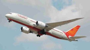 İngiltere’den Tek Uçuşla Rekor Sayıda Kişi Sınır Dışı Edildi