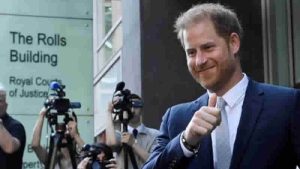Prens Harry, “telefon korsanlığı davasında” zaferini ilan etti