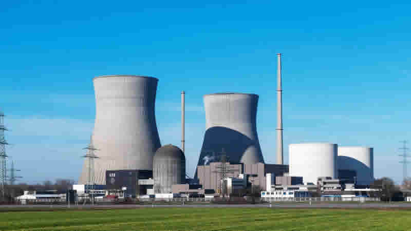 İngiltere 5 nükleer santralin ömrünü 1,5 milyar euroya uzatacak