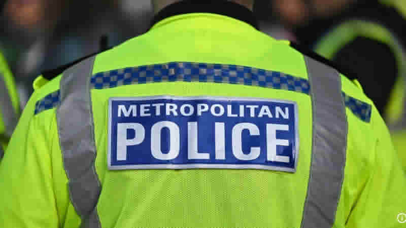 Londra’da Bıçaklı Saldırı: 2 Kişi Hayatını Kaybetti, 1 Kişi Yaralı