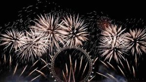 Londra, 2024 yılına havai fişek gösterileriyle girdi