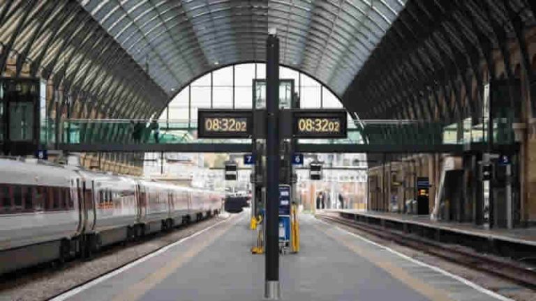 Sheffield ile Londra arasındaki tren seferleri daha hızlı olacak