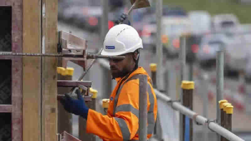 HS2: Midlands ve Kuzey İngiltere fonları ‘yeniden tahsis edecek’