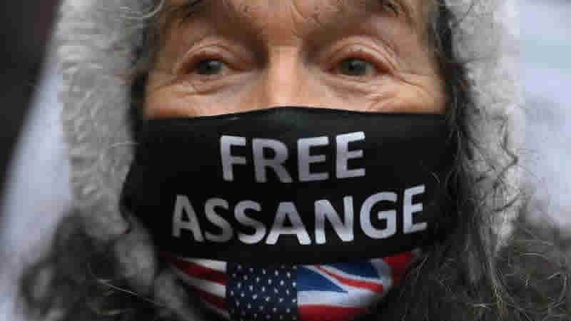 İngiltere’de ‘protesto’ sırasında yüz kapatmak suç sayılacak