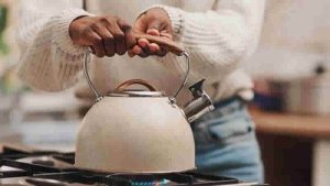 Yeni Ofgem fiyat tavanının açıklanmasıyla enerji faturalarının düşmesi bekleniyor