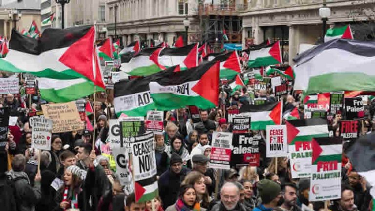 Londra’da, Gazze için 8. kez ulusal yürüyüş gerçekleştirildi