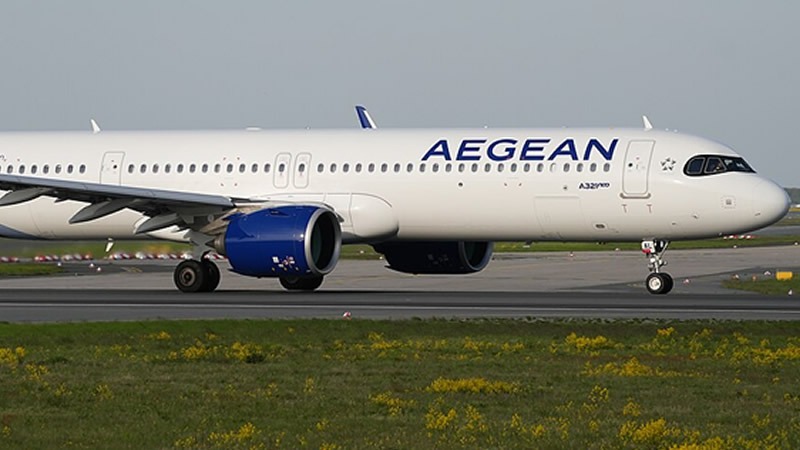 Atina’dan Londra’ya sefer yapan uçak kuş çarpması nedeniyle geri döndü