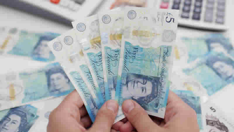 İngiliz Sterlini para birimlerinin yüzde 90’ından daha iyi performans gösterdi