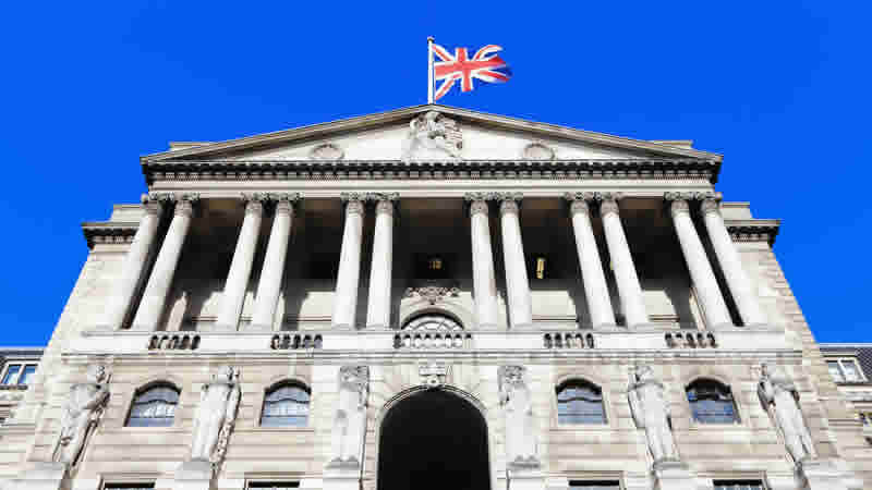 İngiltere’de Dört Bankaya 105 Milyon Sterlin Para Cezası