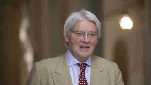 İngiltere çıplak şekilde darp edilen Filistinli sağlıkçılarla ilgili soruşturma istedi