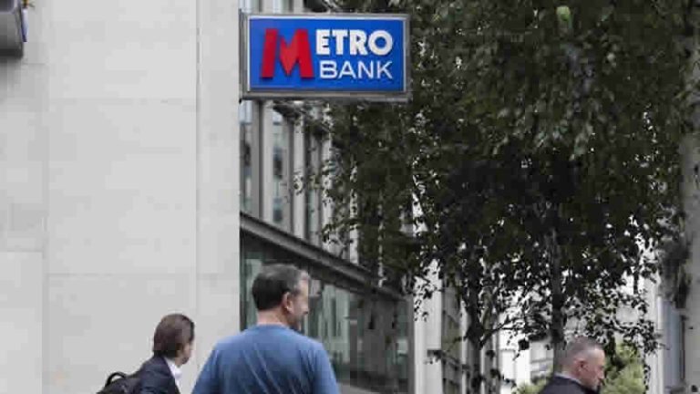 İngiltere merkezli Metro Bank 1000 çalışanını işten çıkaracak