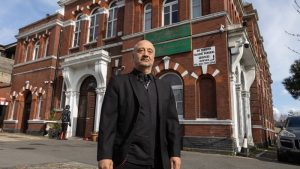 İngiltere’nin ilk Türk Camisi maddi sorunlar nedeniyle kapanmanın eşiğine geldi