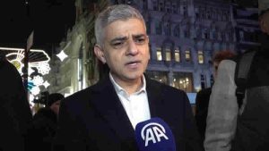 Khan: Birçoğumuz İsrail ordusu Refah’a girerse ne olacağından endişe ediyor