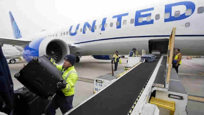 Londra’dan kalkan uçak, sarhoş yolcular nedeniyle acil iniş yaptı