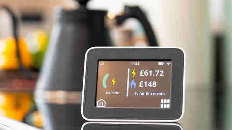 İngiltere’de yeni tavan fiyat kapsamında enerji faturaları son iki yılın en düşük seviyesinde