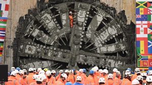 İngiltere hükümeti HS2 güzergahındaki mülk satın alımlarını sürdürüyor