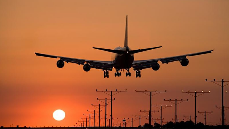 Manchester-Dalaman uçağu yolcuların kavgası nedeniyle acil iniş yaptı