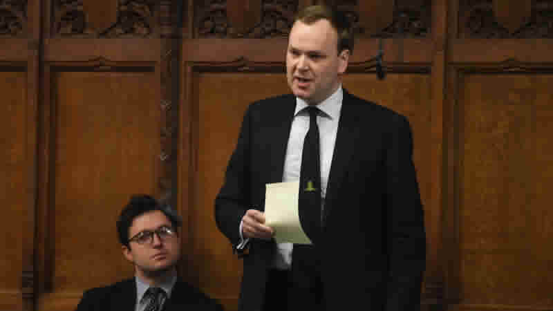 Muhafazakar Parti Milletvekili William Wragg ‘bal tuzağına” düştüğünü itiraf etti