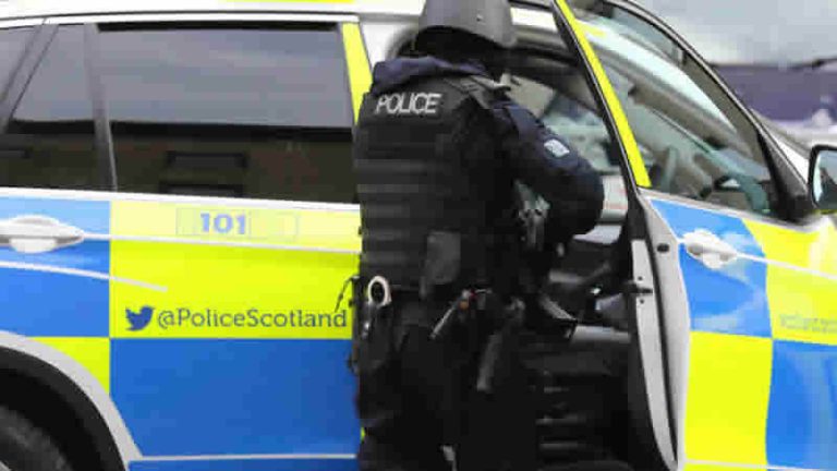 İskoç polisi cenazede kaçan mahkumu arıyor