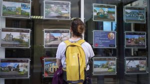 Rapor: İngiltere’deki ev fiyatları gelecek yıl yeniden artmaya başlayacak