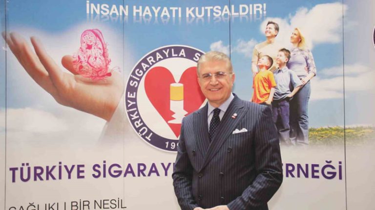 İngiltere’nin “sigarayla mücadele” kararına Türkiye’den destek