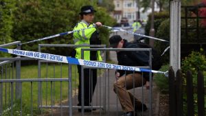 Londra’daki kılıçlı saldırıda 13 yaşındaki çocuk hayatını kaybetti