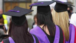 Birleşik Krallık üniversitelerinde uluslararası öğrenci sayısında düşüş endişesi