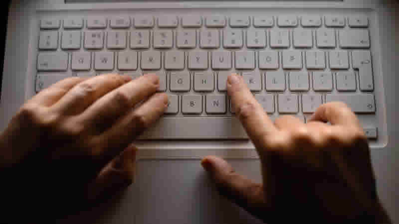 Her Yıl 300 Milyondan Fazla Çocuk Çevrimiçi Cinsel İstismar Mağduru