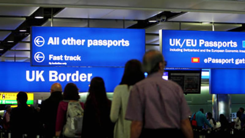 Her gün 200 İngiltere vatandaşı AB ülkelerinden sınırdışı ediliyor