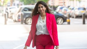 Eski İçişleri Bakanı Braverman’dan Sunak’a eleştiri: “Rotanı değiştir”