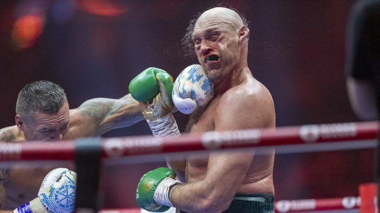 Tyson Fury’yi yenen Oleksandr Usyk’ten tarihi zafer