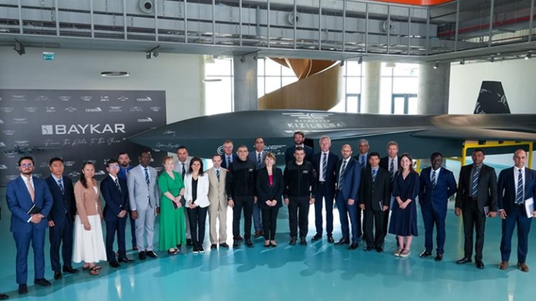 Birleşik Krallık’tan Baykar’a sürpriz ziyaret!