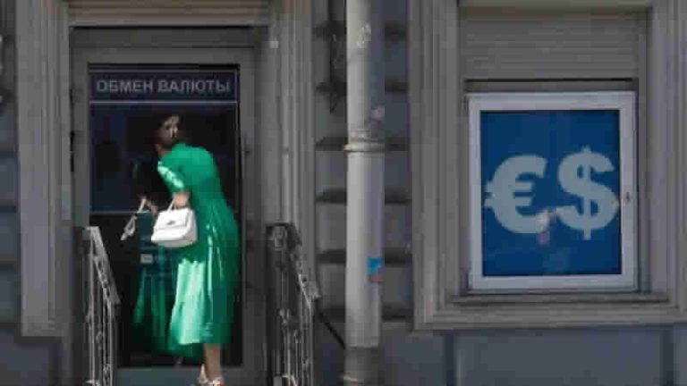 İngiltere, Türkiye’den Rusya’ya Yapılan Tedarikleri Hedefleyen Yeni Yaptırımlar Açıkladı