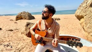 Metin Önderoğlu’ndan Sımsıcak Bir “Yaz” Şarkısı!